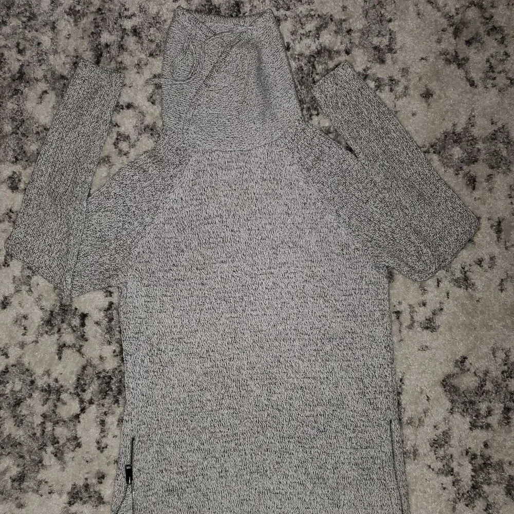Express Sweater -- Warm and Cozy Material EUC